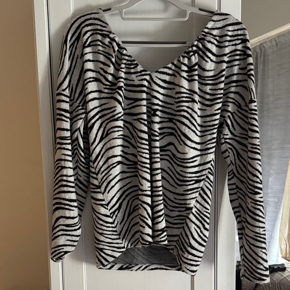 Anthropologie Zebra-Print V-Neck Long Sleeve Top - Black & White